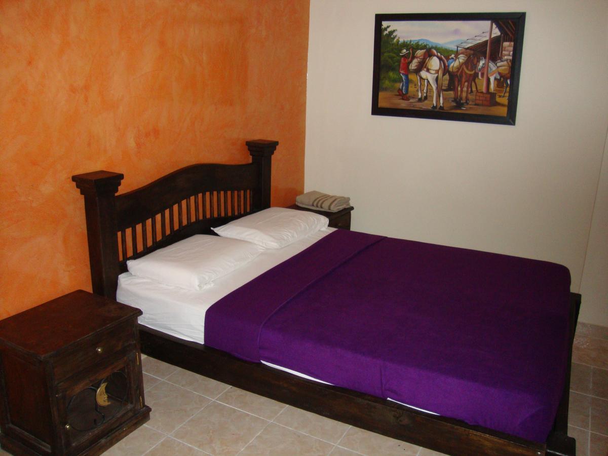 Hotel Emperatriz Armenia  Dış mekan fotoğraf