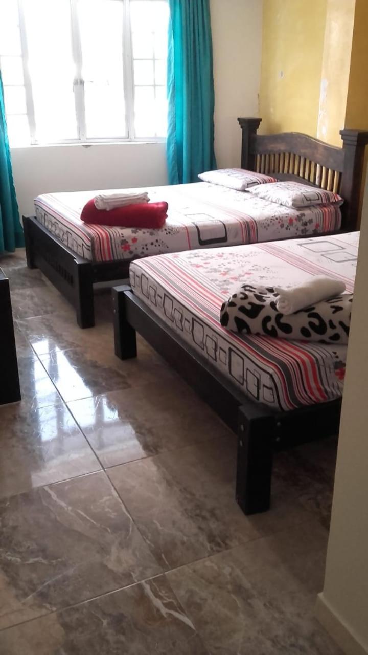 Hotel Emperatriz Armenia  Dış mekan fotoğraf